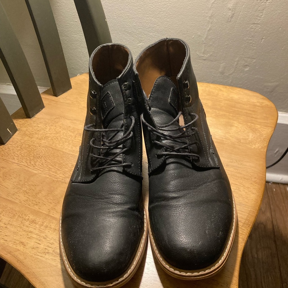 Black men's boots size 11
